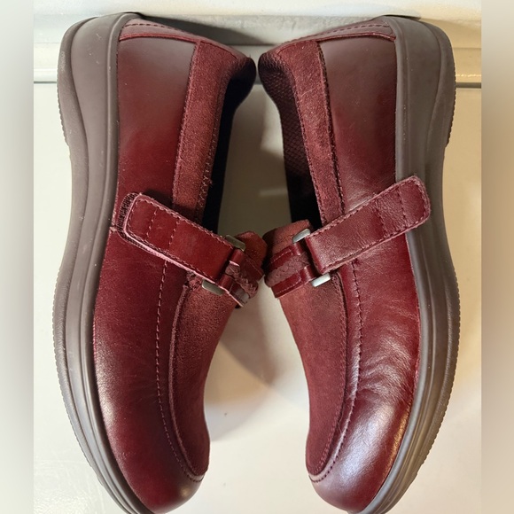 Orthofeet Women's Orthopedic Leather Chelsea Loafer size 8.5 D wide - Picture 7 of 10